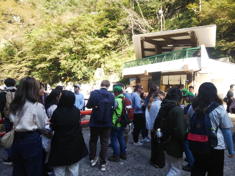 Field Trip (the Meiji no Mori Minoh quasi-National Park and Katsuo-ji Temple)